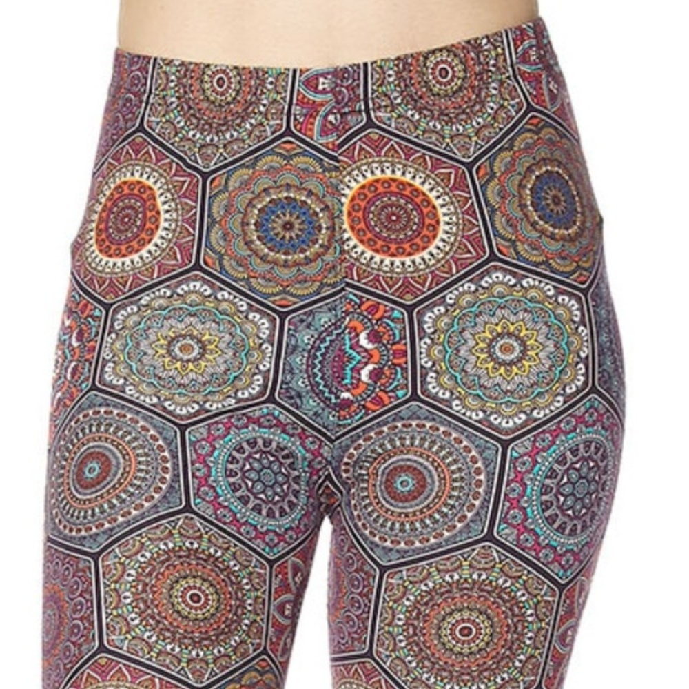 Plus Size Hexagon Print Leggings